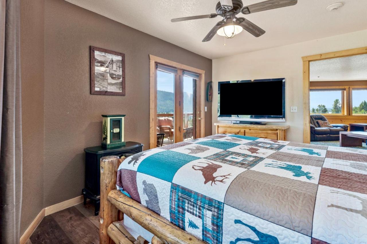 Gateway Hotel Grand Lake